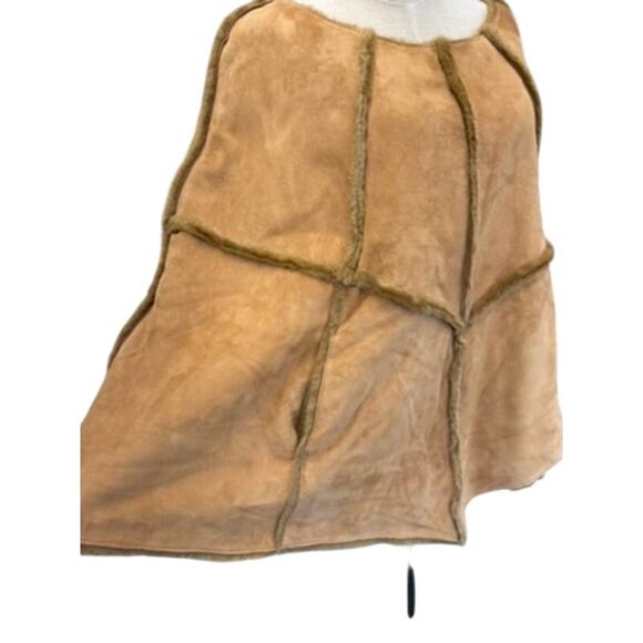 "UGG" Tan Suede Poncho With Pockets SZ S/-M Warm Fairy Core PLZ READ! FINAL SALE - Picture 2 of 15